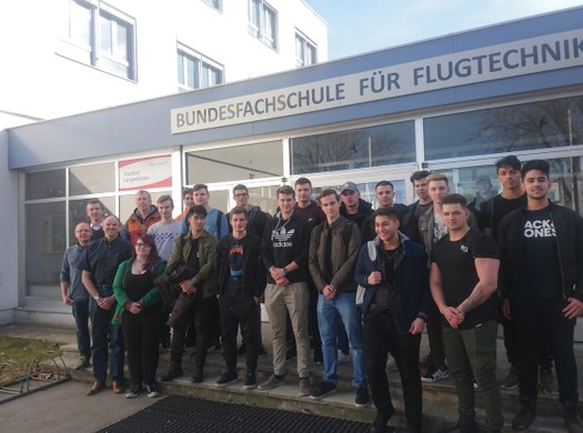 4AFMBF besucht Bundesfachschule für Flugtechnik in Langenlebarn