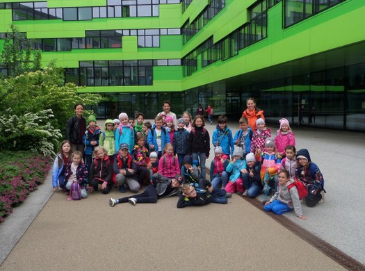 Die Private Volksschule des Sacré Coeur Pressbaum zu Besuch in der HTL St. Pölten