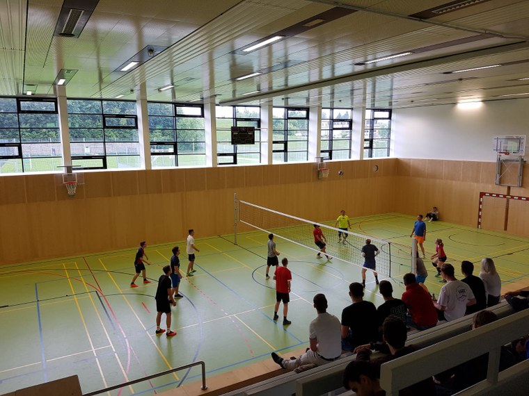 Spielaufbau bei den Lehrern.jpeg Spielaufbau bei den Lehrern.jpeg